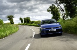 Volkswagen Golf Match eHybrid, 2024, front, action